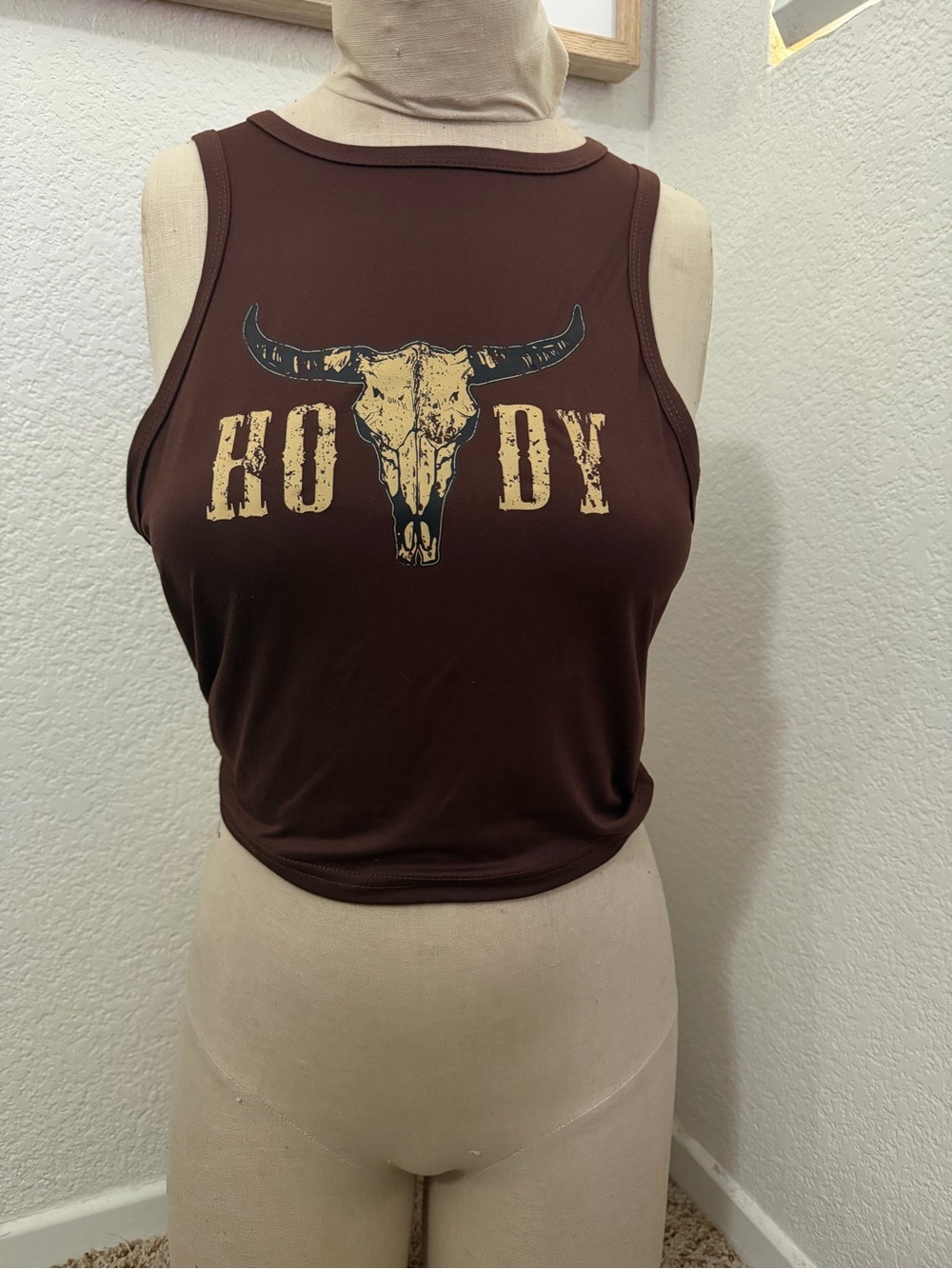 Howdy Brown Graphic Crop Tank